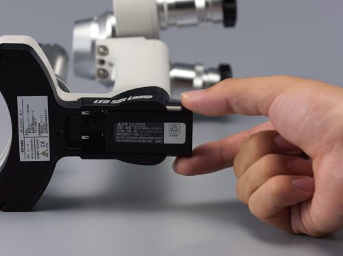 Lampa szczelinowa XL-1 2-9.jpg