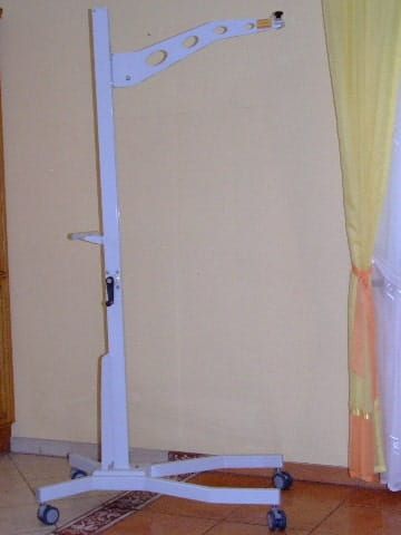 Statyw jezdny do mocowania lampy RTG statywy-weterynaryjne02.jpg