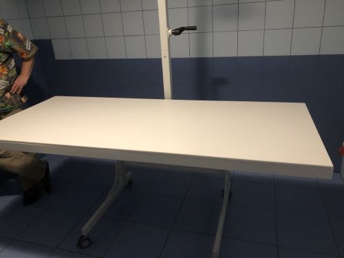 Stół do RTG z przesuwanym blatem i statywem 150x70 cm statyw07-min.jpg