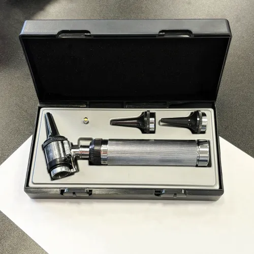 Weterynaryjny otoskop halogenowy 2,5V + wzierniki Otoskop-led-3.webp