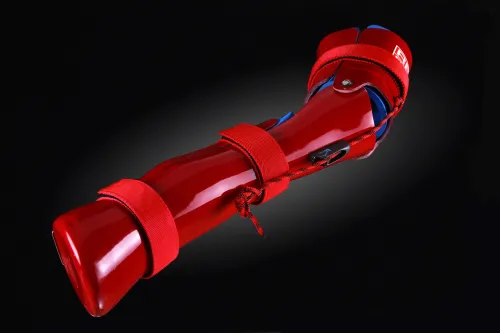 Orteza korekcyjna przegubowa dla koni REDBOOT H13_Redboot_Articulated-Corrective-Brace_1_Regular_RED-13ACBR-scaled.jpg